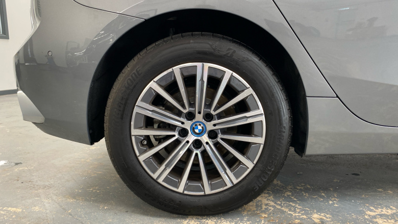 BMW 2 Series 225e xDrive Luxury 5dr DCT Hatchback